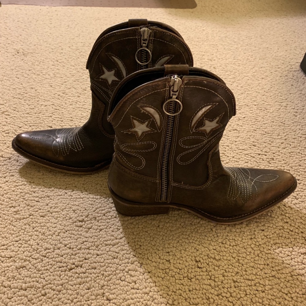 Jeffrey Campbell distressed Western ankle boots - Picture 6 of 8
